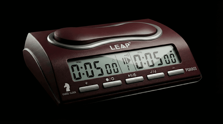 عرض ساعة الشطرنج ومعاها طقم شطرنج الاتحاد - EGT Chess - 