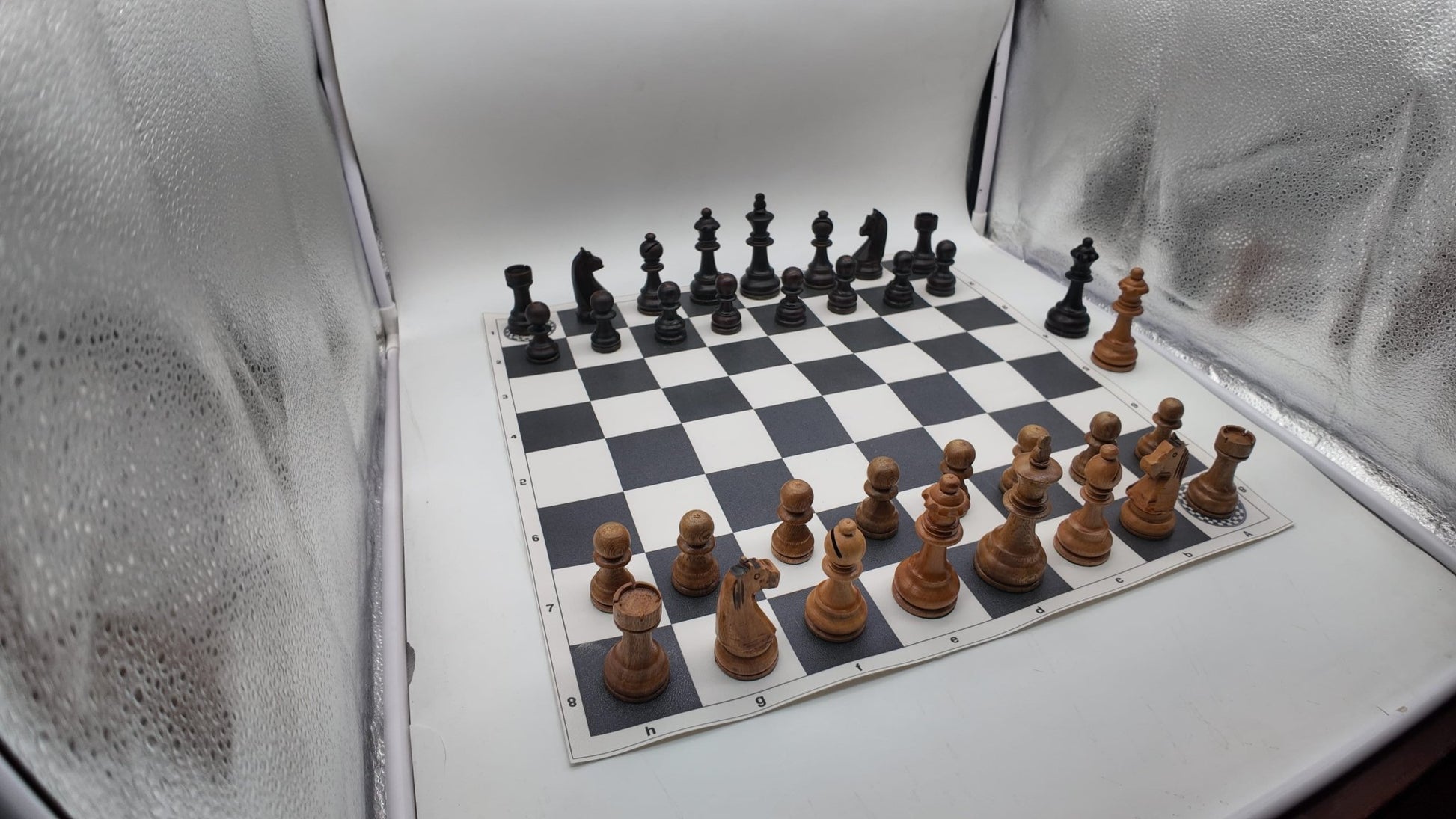 شطرنج الخشب الفاخر | وزيرين إضافيين + رقعة جلد + شنطة جلد - EGT Chess - 