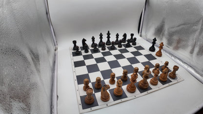 شطرنج الخشب الفاخر | وزيرين إضافيين + رقعة جلد + شنطة جلد - EGT Chess - 